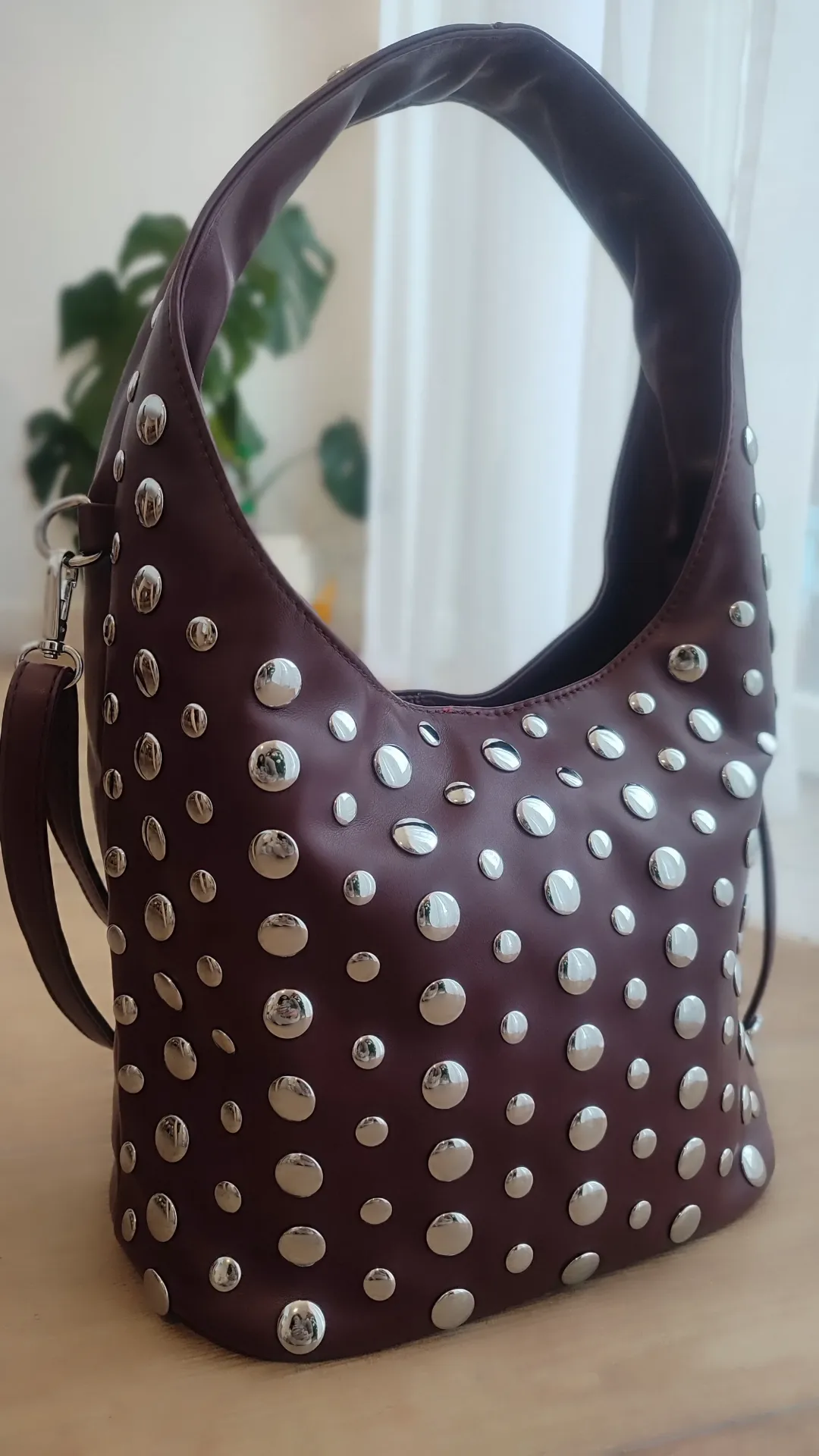 Bolso Tachuelas Burdeos 